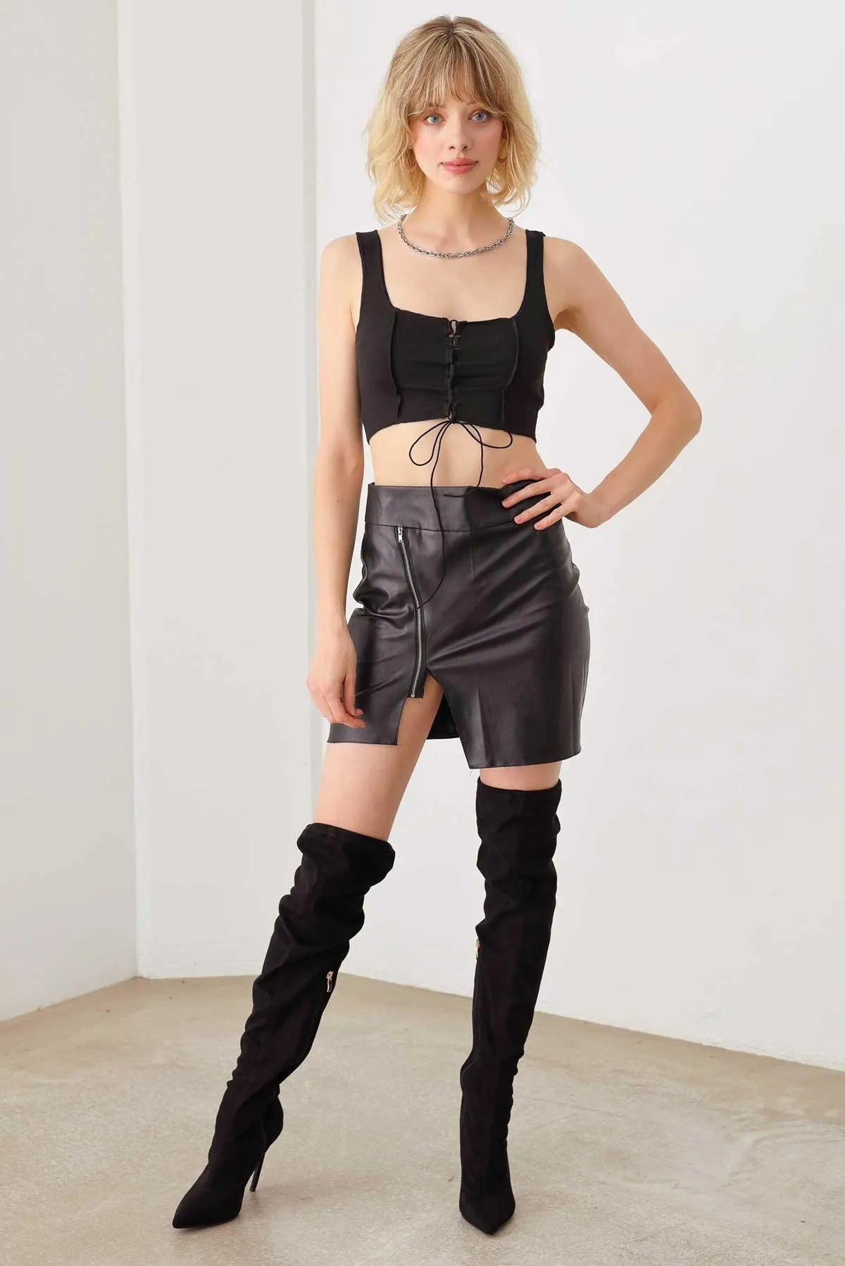 Solid Lace-Up Sleeveless Round Neck Crop Top